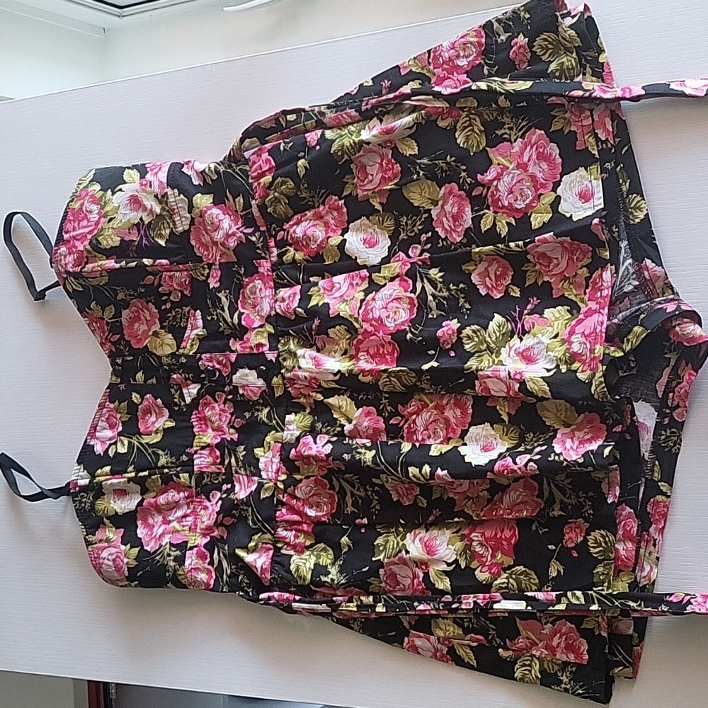 Floral Romper - Picture 7 of 7